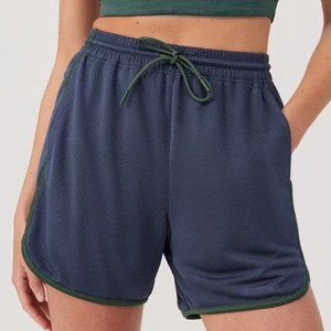 Outdoor Voices RecMesh 5" Short